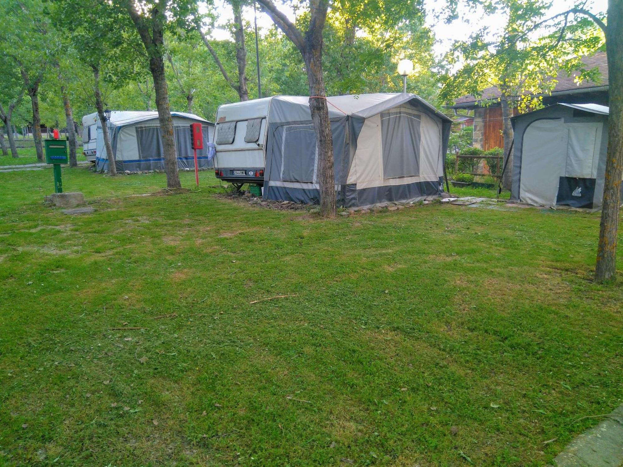 Camping Valle De Hecho Bagian luar foto