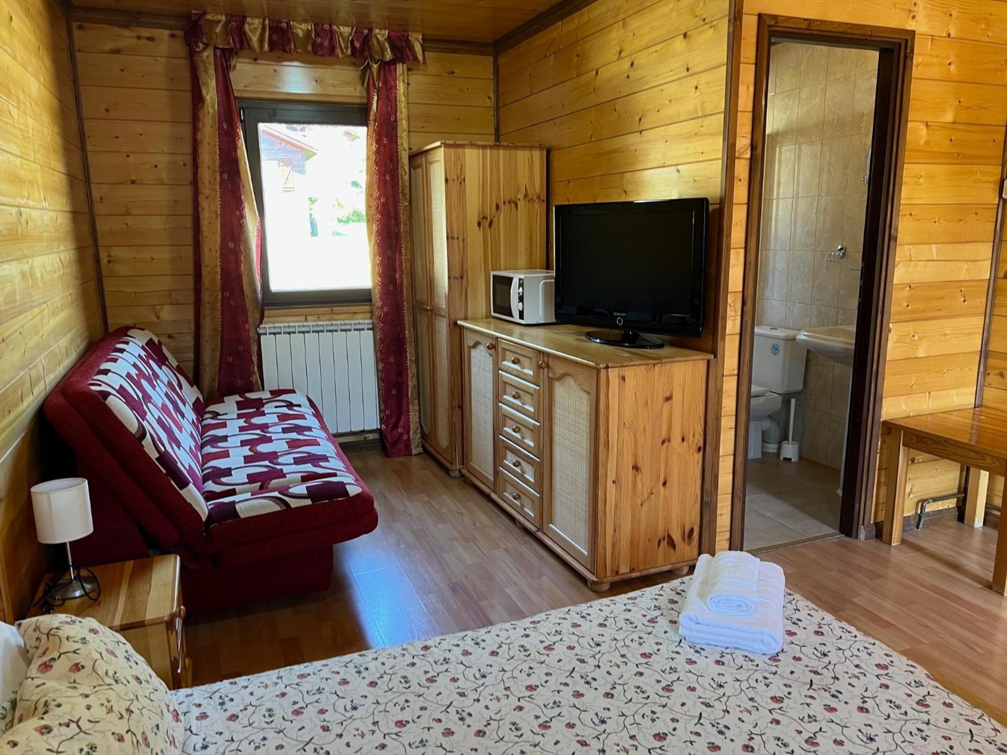 Camping Valle De Hecho Bagian luar foto