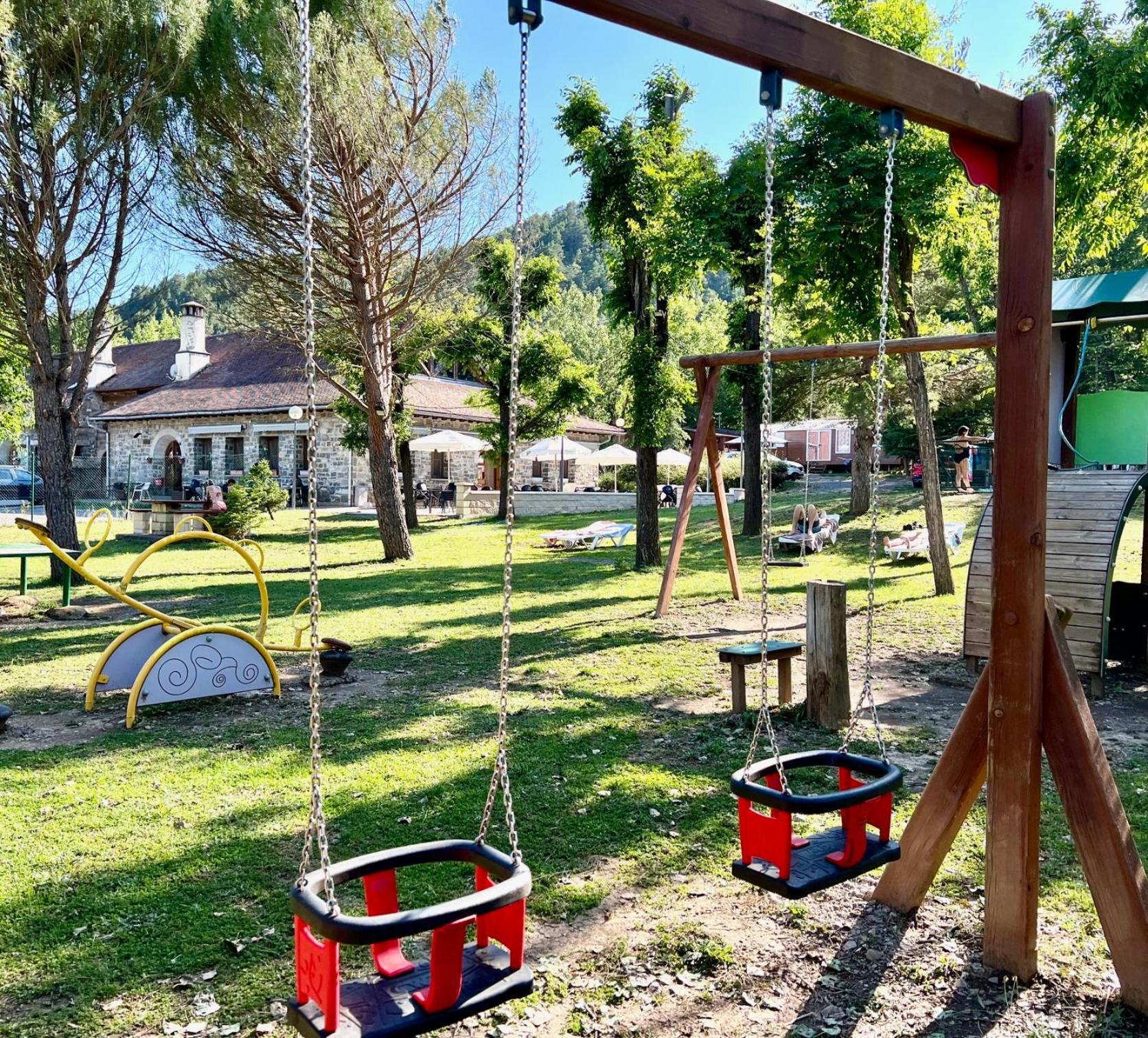 Camping Valle De Hecho Bagian luar foto