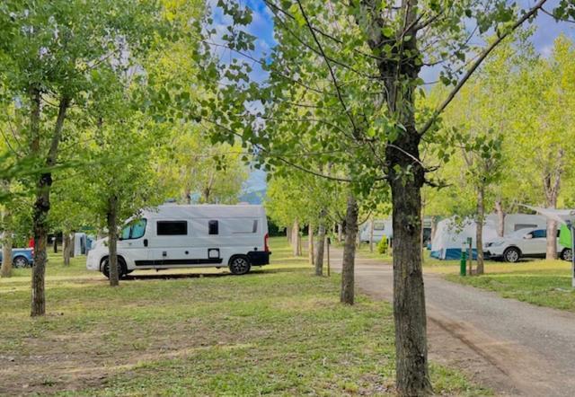 Camping Valle De Hecho Bagian luar foto
