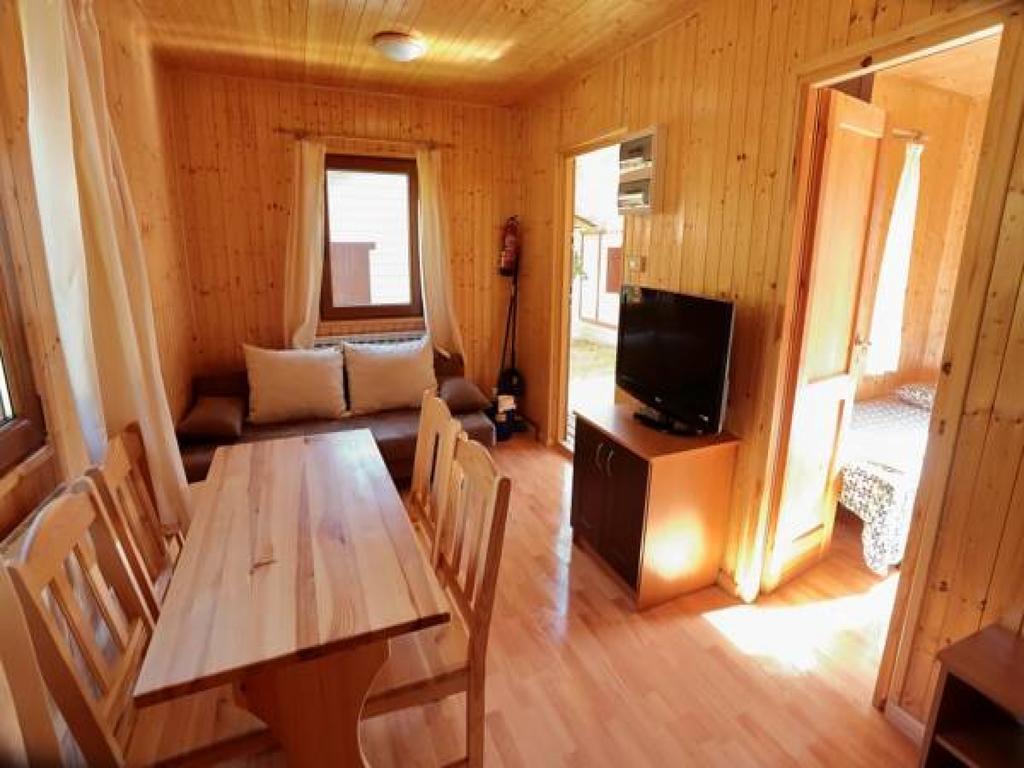 Camping Valle De Hecho Bagian luar foto